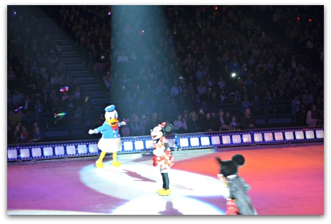 Disney On Ice Donald and Minnie