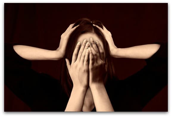 Unhealthy Ways To Handle Your Mummy Stresses (And What To Do Instead)-2