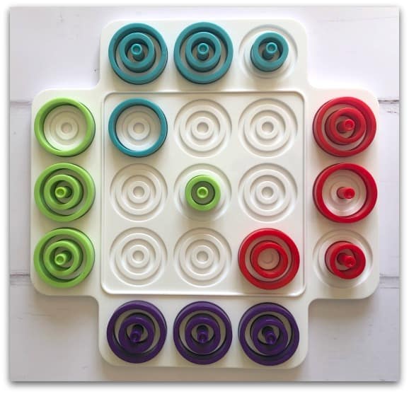 Otrio Board Game