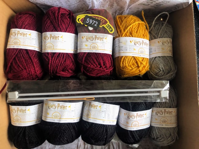 Hogwarts Express Draught Excluder Knitting Kit Box Contents