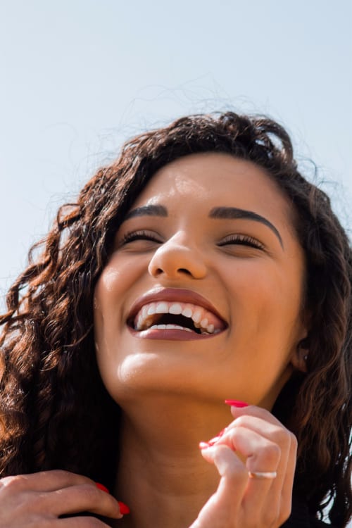 How To Maintain A Youthful And Healthy Smile As You Get Older