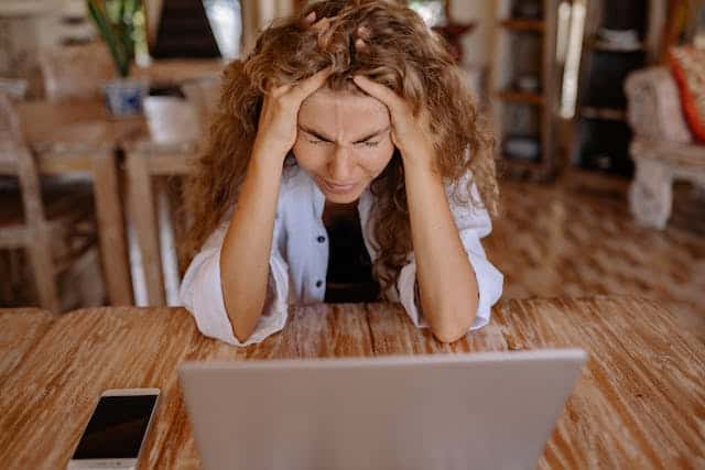 7 Natural Methods to Control Your Stress Levels At Work