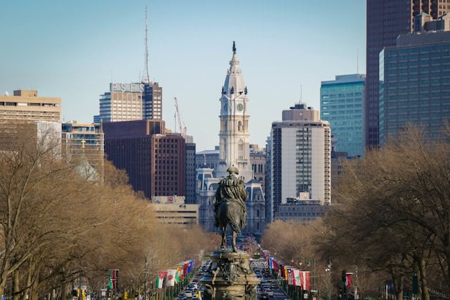Philadelphia skyline view of city hall